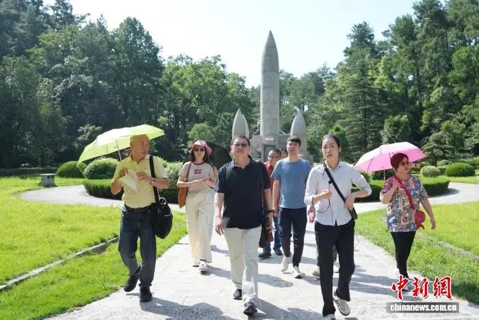 澳門(mén)學(xué)習(xí)考察團(tuán)參訪(fǎng)湖南抗戰(zhàn)遺址