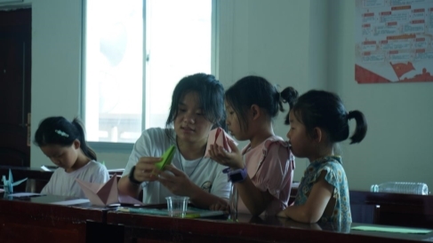 非遗遇上科技！湖工商学子米多村公益课堂点亮童心
