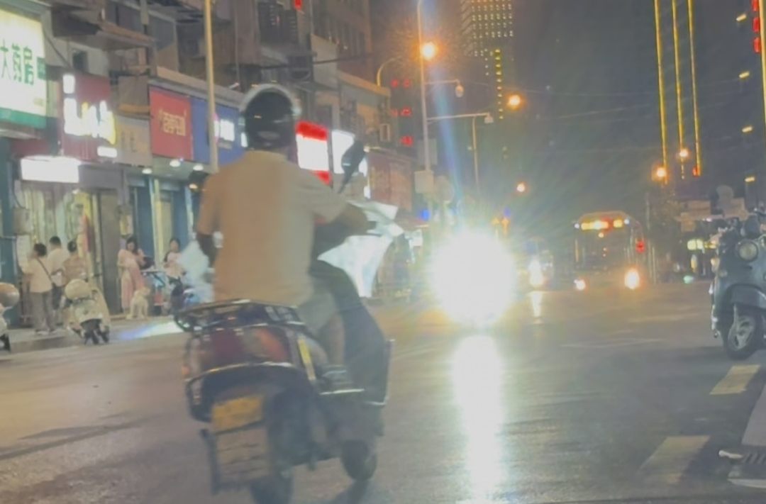 電單車燈光“亮瞎眼”，湖南全面開展整治