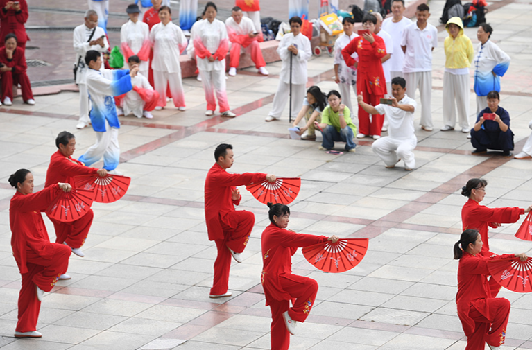 Tai Chi Showcased to Celebrate National Fitness Day