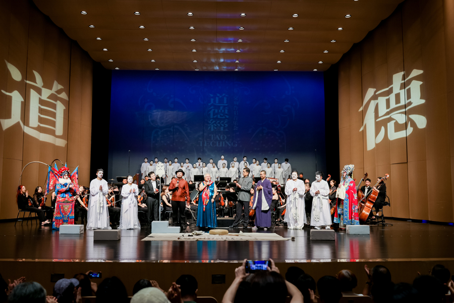 陳薪伊、濮存昕攜《道德經(jīng)》空降滴水湖畔，千年哲思對話年輕新城