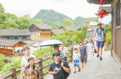 十八洞村旅游持续升温@湖南日报图片新闻