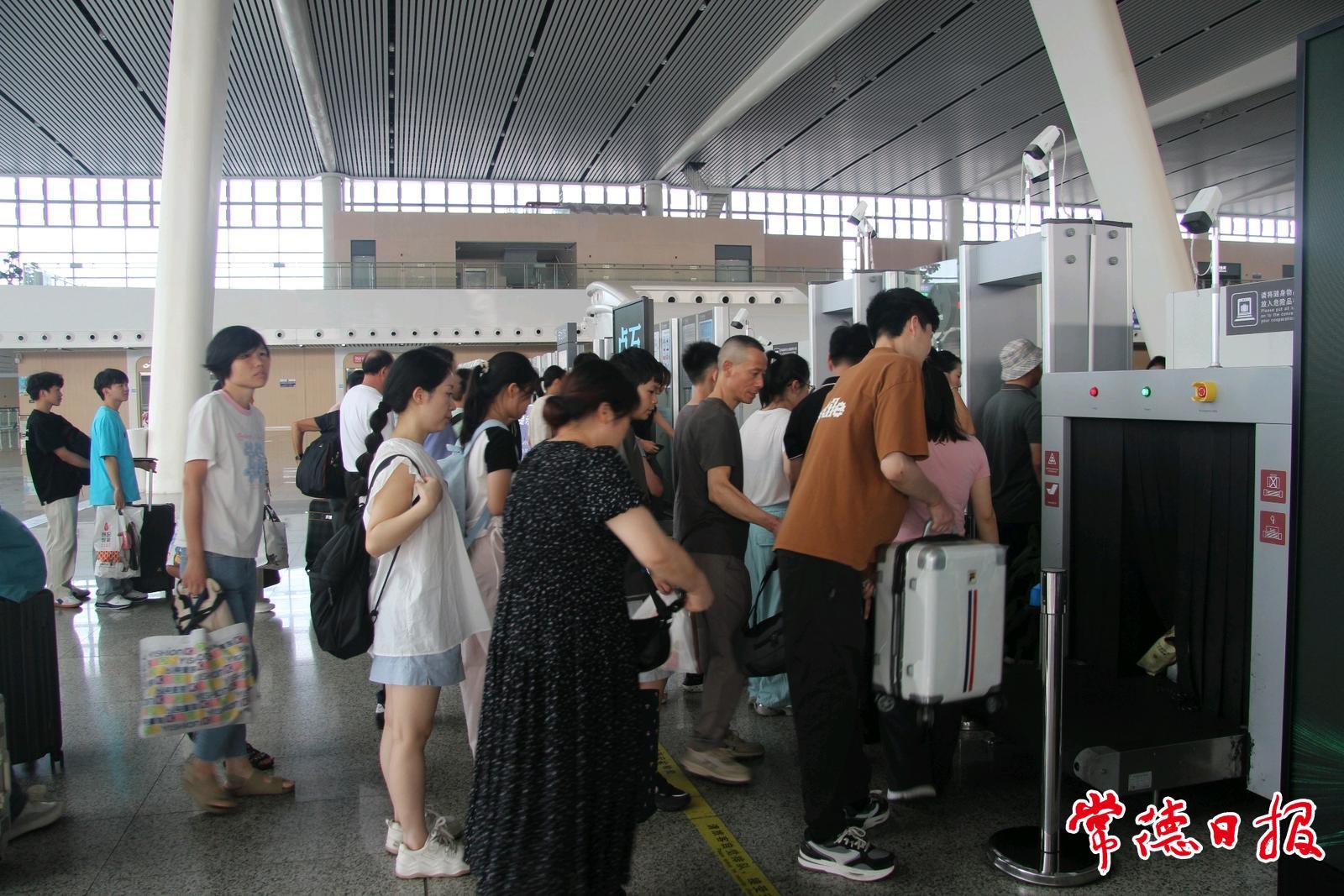 途經常德火車站的4趟普速列車停運