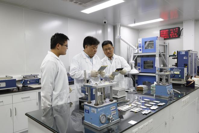 我國(guó)科學(xué)家將鋰電池能量密度和續(xù)航能力提高了2-3倍