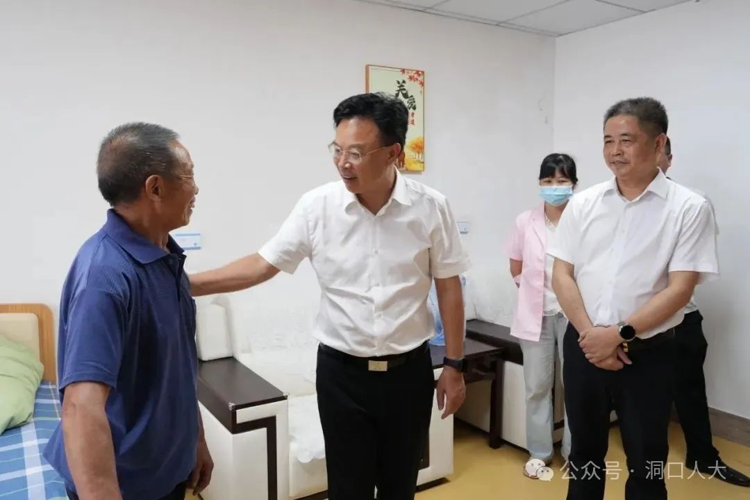 吳韜督辦人大代表建議辦理并參加代表小組活動(dòng)