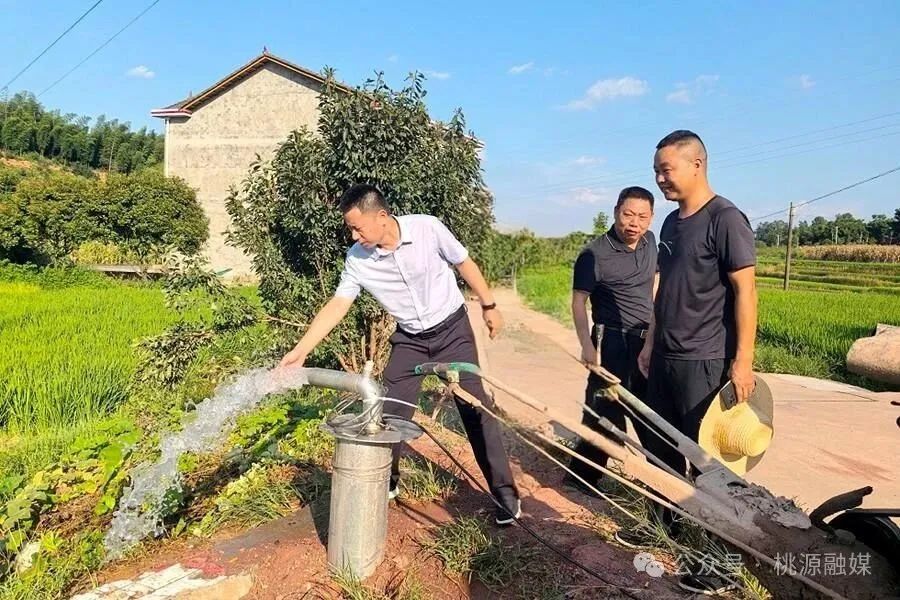 桃源縣漳江街道：抗旱打井解民憂 涓涓清泉潤民心