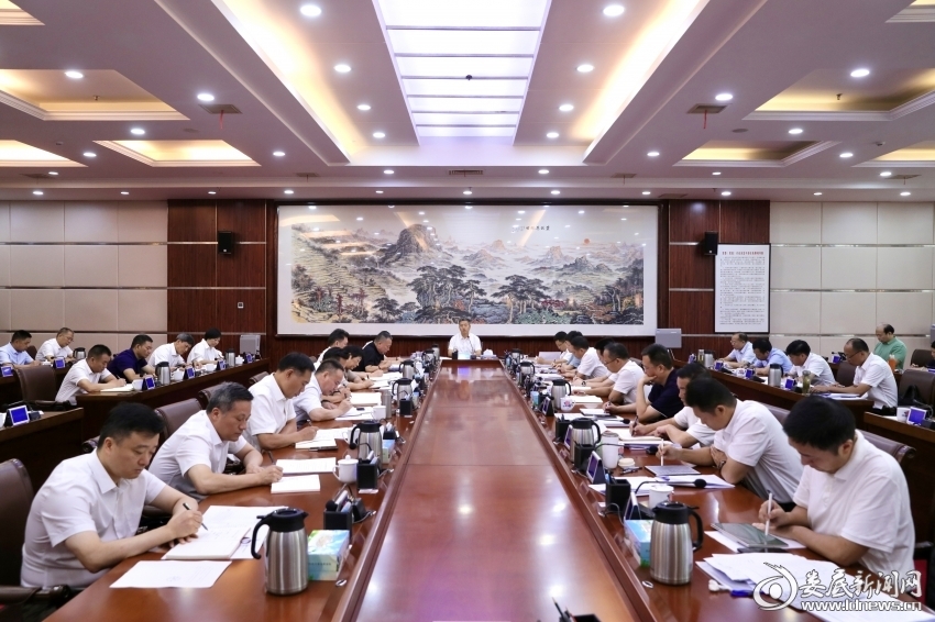 曾超群：打好“六场硬仗” 交出生态治理优异“成绩单”