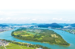 尋訪現(xiàn)代版富春山居圖中人（文化中國(guó)行·人文觀察）