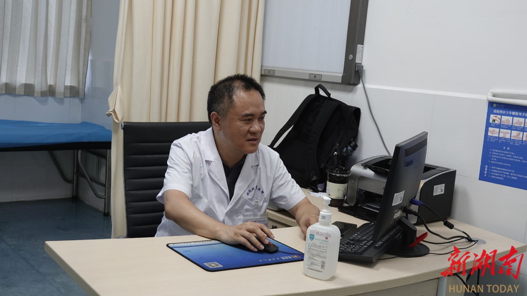 青年力量篇｜以刀为笔，在脑血管间写满“守护”——记湘西州人民医院主任医师田志