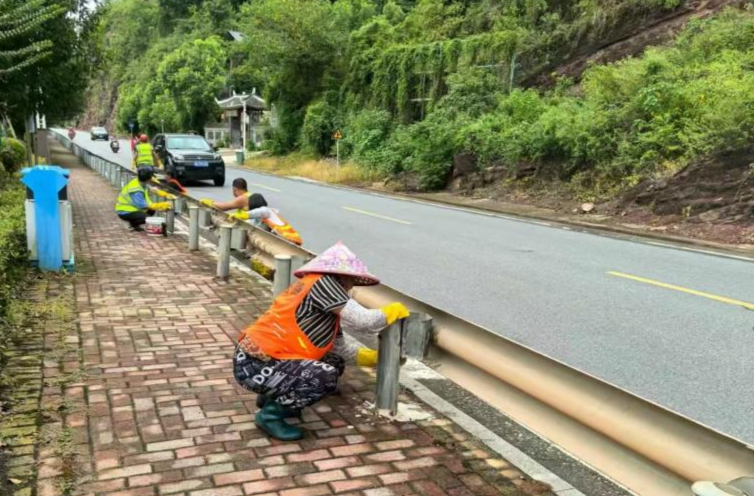 龙舟赛倒计时！麻阳“最美农村路”焕新迎客来