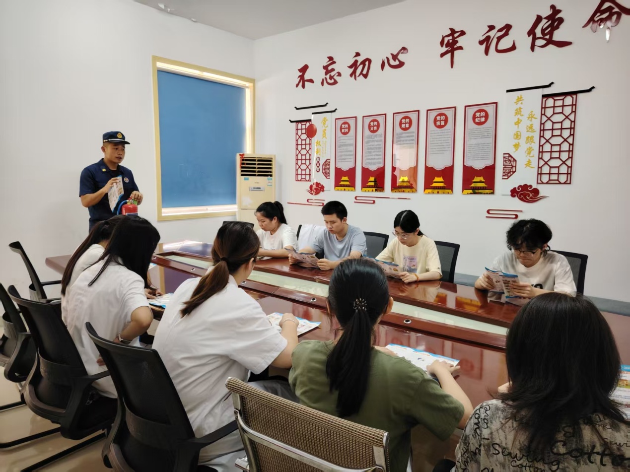 消防宣傳進(jìn)醫(yī)院，筑牢夏季“防火墻”