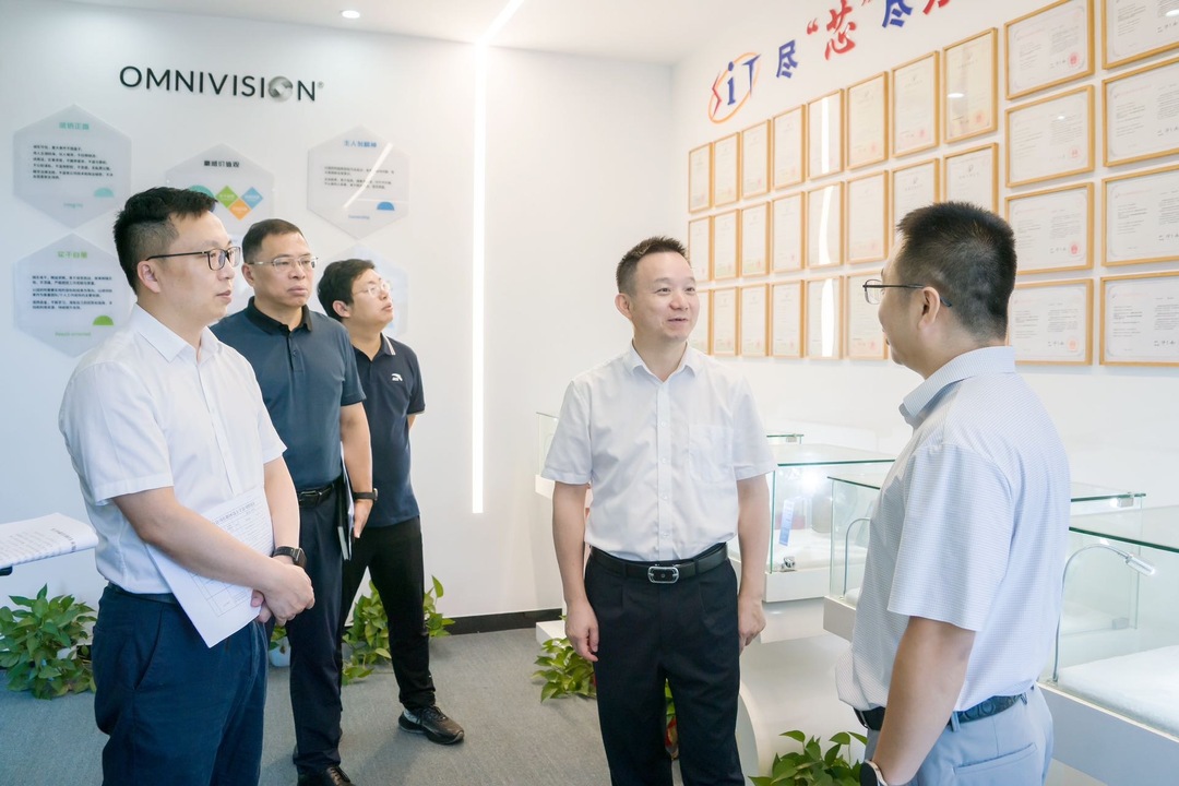 何朝暉走訪調(diào)研“三類500強”在新區(qū)投資的部分企業(yè)