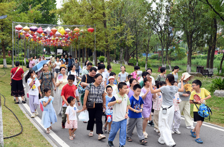Wetland Park in Changsha Launches Nature Exploration Program