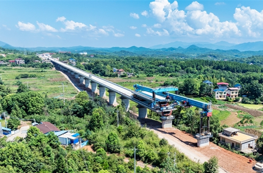 Construction of Zheciping Grand Bridge on Shaoyang-Yongzhou High-Speed Railway in Full Swing