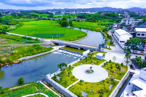 屋場會(huì)上解民憂 田間地頭干實(shí)事——邵東千名干部“三天兩晚”駐村調(diào)研活動(dòng)側(cè)記 | 湖南日報(bào)版面頭條