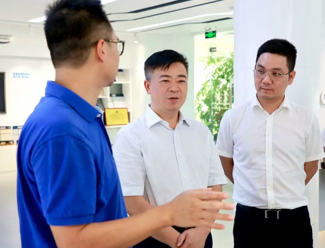 秦國(guó)良調(diào)研重點(diǎn)企業(yè)：加快轉(zhuǎn)型升級(jí) 助推高質(zhì)量發(fā)展