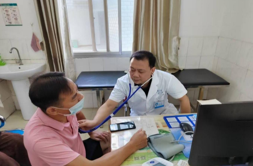 醫(yī)者仁心楊國平 深扎基層數(shù)十載