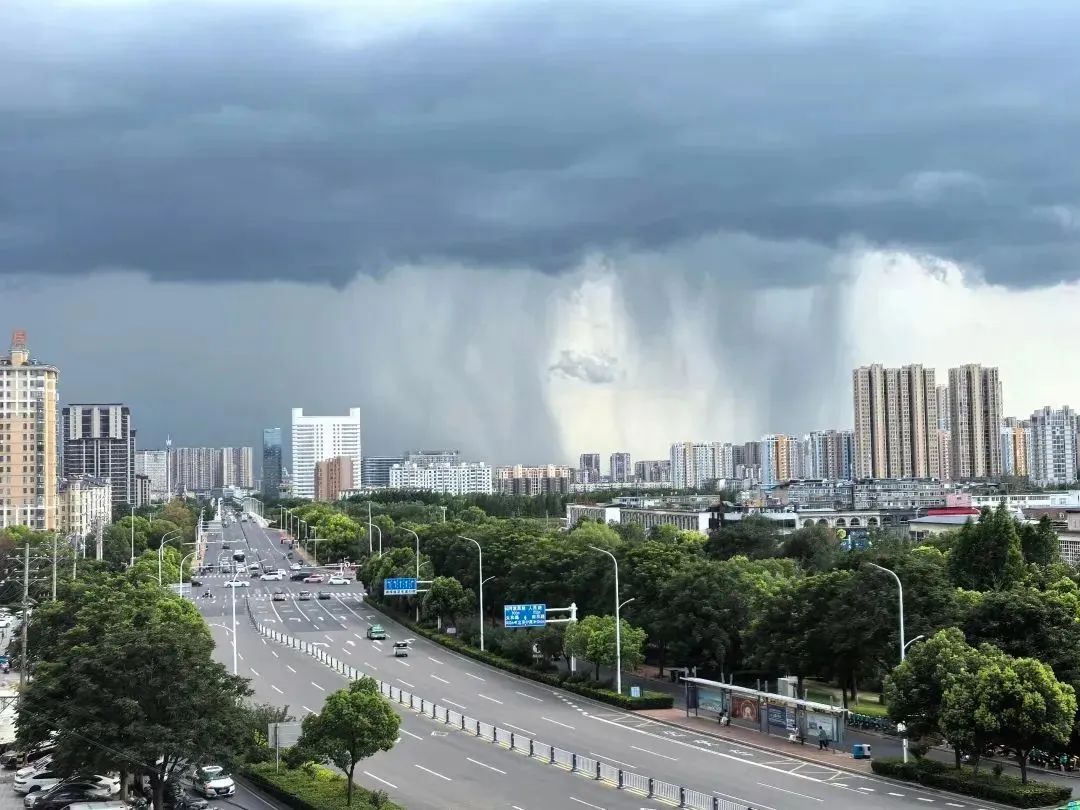 夏天的雷陣雨為什么做不到“雨露均沾”？
