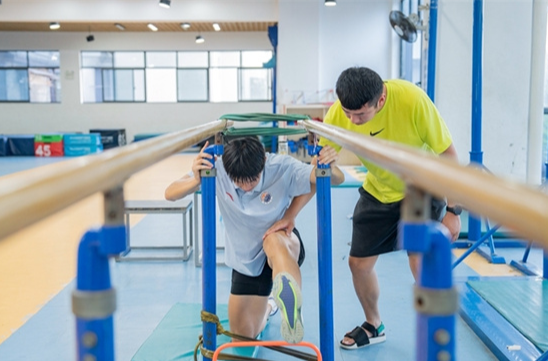 Changsha Athlete Wins Men's 110m Hurdles Gold at First National Youth Athletics Games