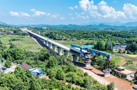 Construction of Zheciping Grand Bridge on Shaoyang-Yongzhou High-Speed Railway in Full Swing