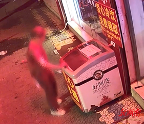 浙江一爱心冰柜凌晨遭老人“进货式”取空  店主调整供给时间