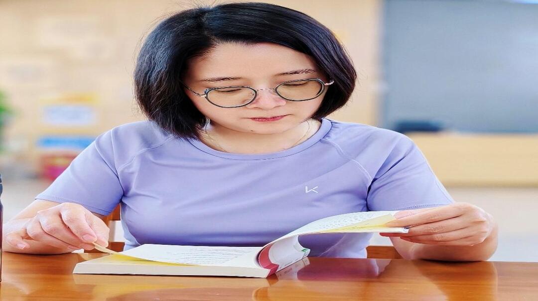 劉靜：從省培“取經(jīng)人”到課堂“研究者”