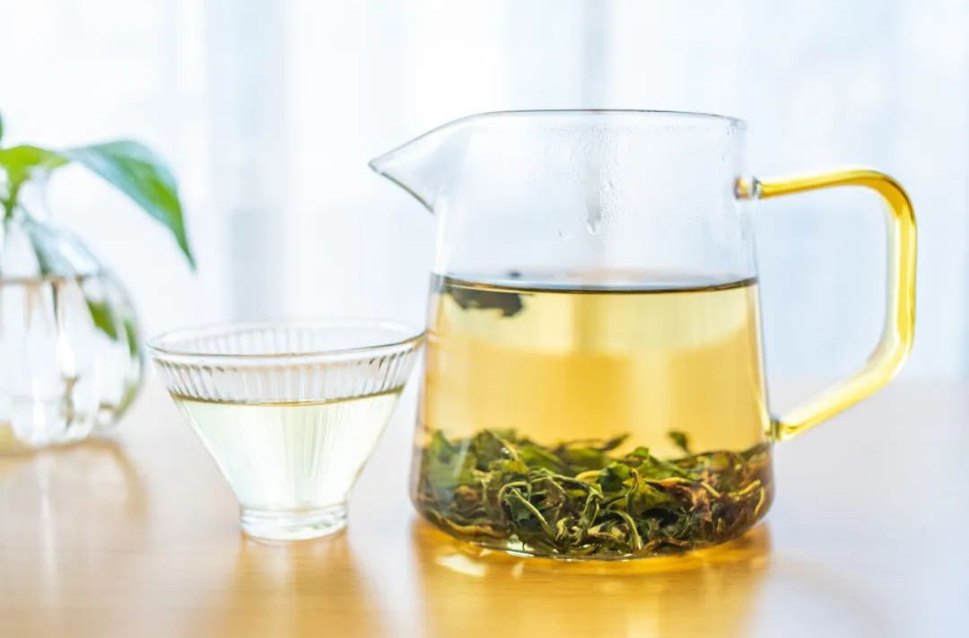 長期喝白開水VS長期喝茶，對身體都有什么好處？