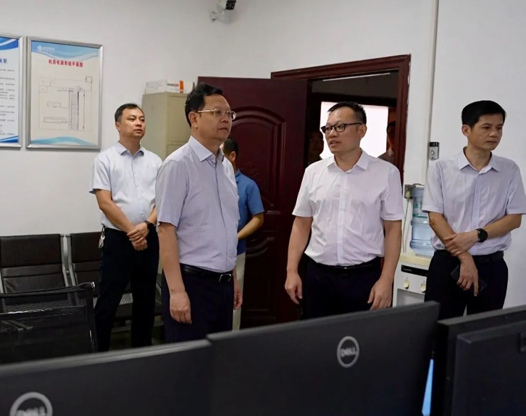 龍向洋：錨定融合方向 打造融媒強(qiáng)兵 開(kāi)創(chuàng)藍(lán)山宣傳新局