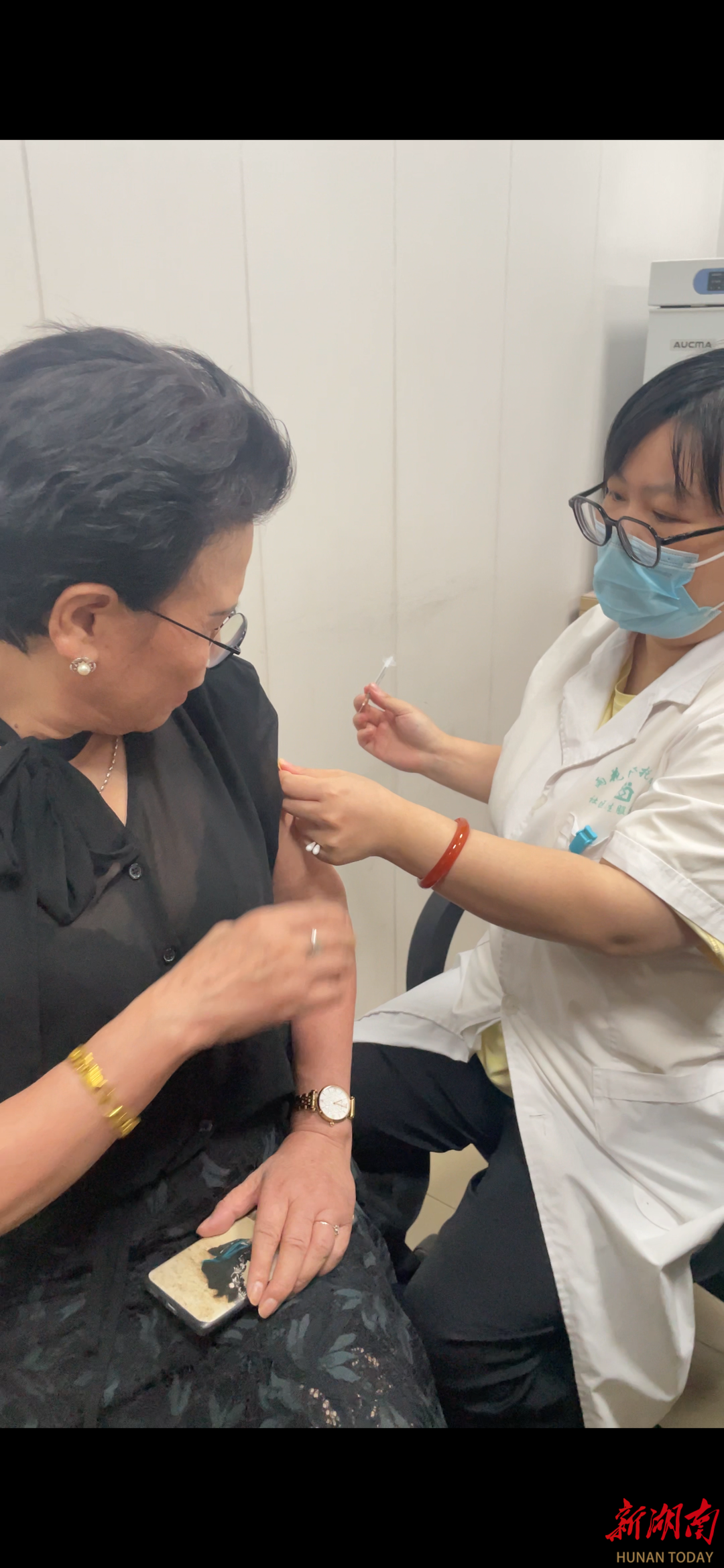 每年600萬+人遭“蛇纏腰”折磨！長沙疫苗半價(jià)接種，50歲以上人群速看