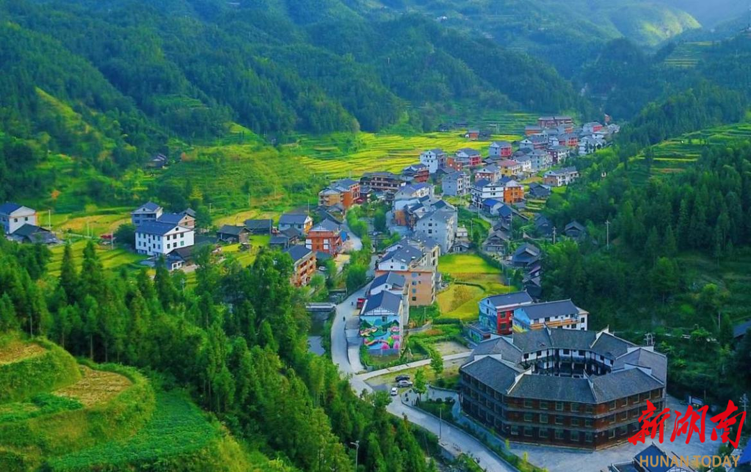 新化：雪峰山下觅清凉|湖南日报·视频