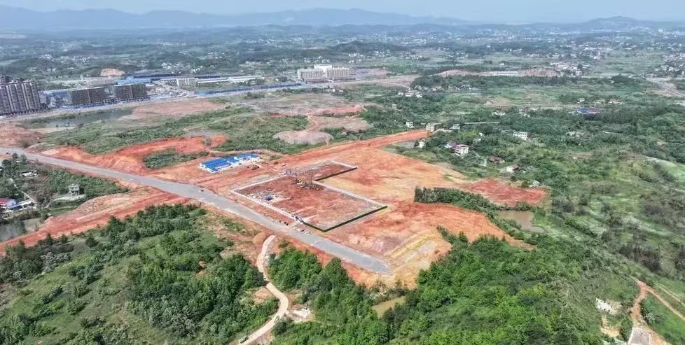 祁东：教育重点项目建设提速增效  今年，该县义务教育薄弱环节改善与能力提升建设项目34个