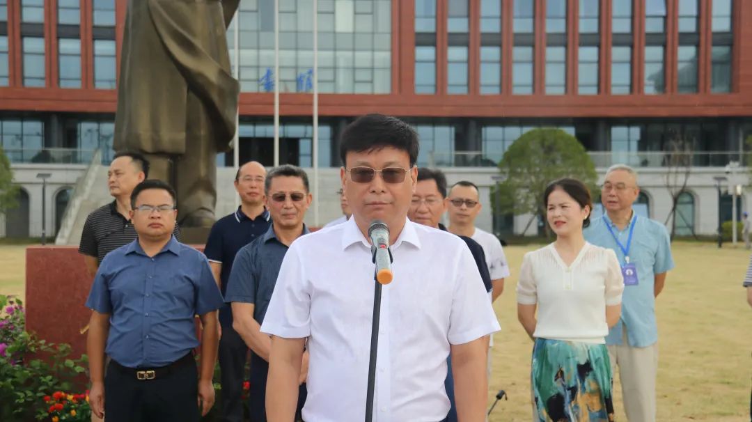 把課堂搬進(jìn)車間 讓技能照亮前途  岳陽現(xiàn)代服務(wù)職業(yè)學(xué)院汽車工程學(xué)院2024級學(xué)生開啟工學(xué)交替新征程