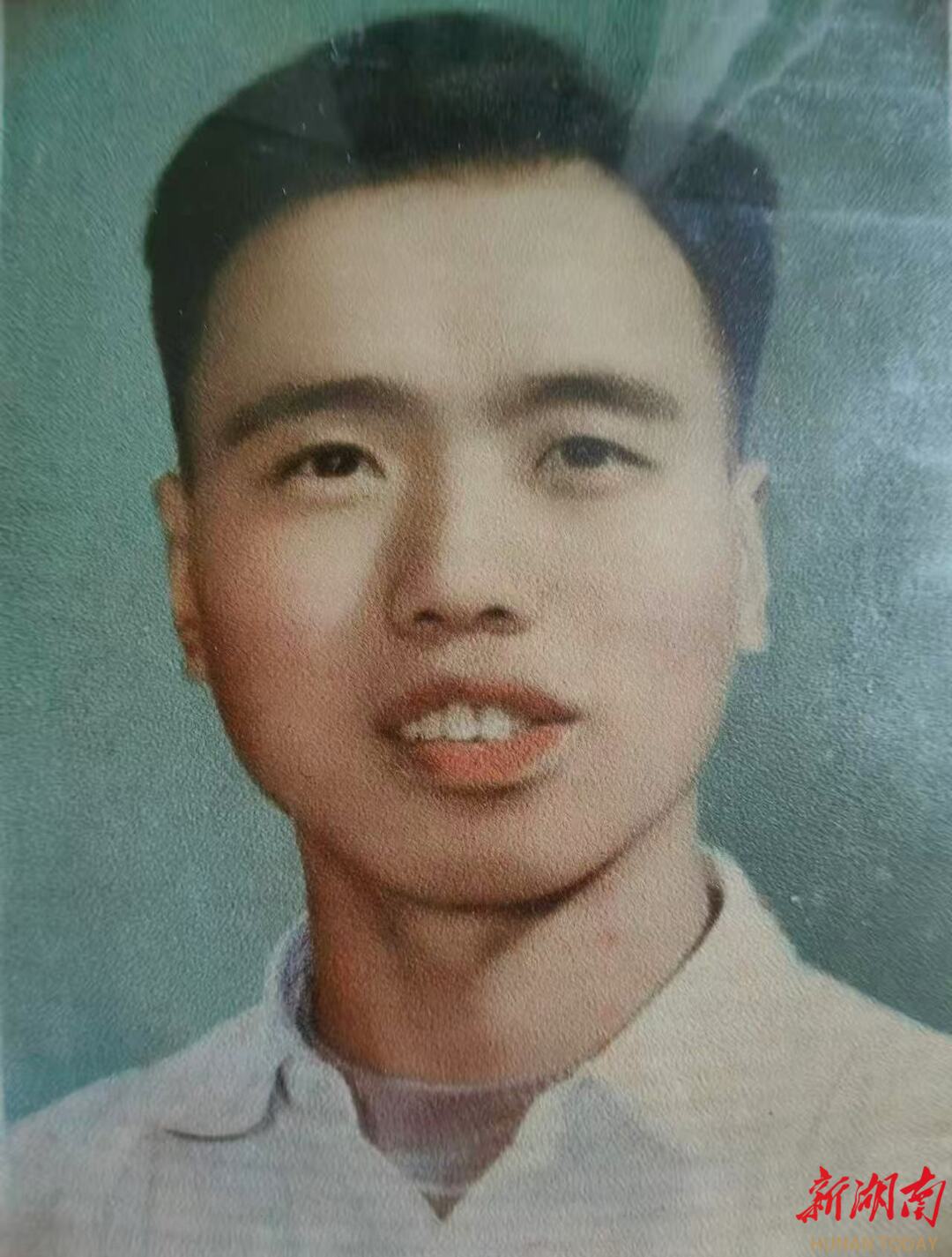  最是金桂飘香时——怀念美学教授潘泽宏先生