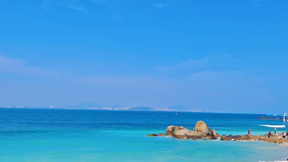 全力應(yīng)對臺風(fēng)“劍魚”，海南三亞決定實(shí)行“五停一關(guān)”