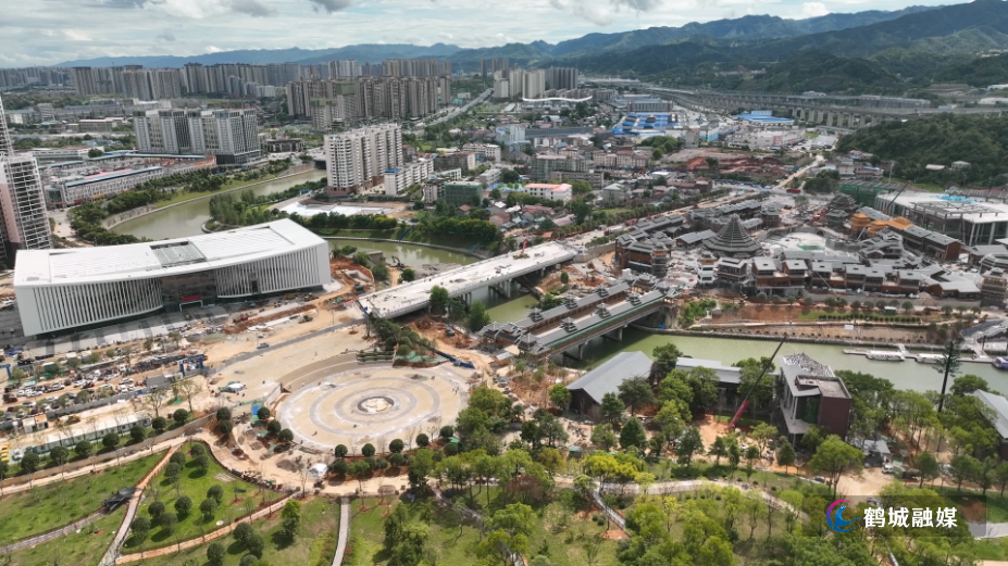 懷化城區(qū)沿河路延長線跨太平溪大橋主體完工