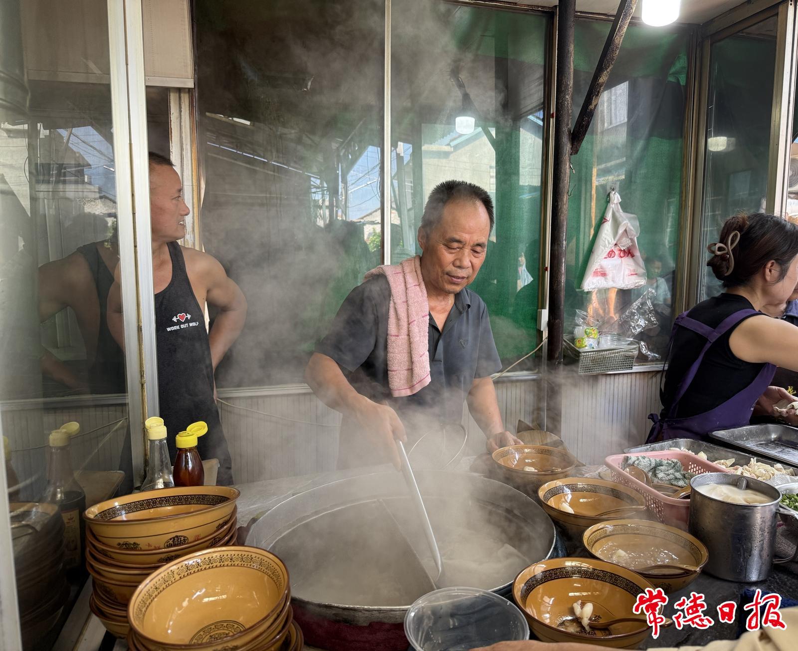 丹洲的“聾子柴火餃兒”