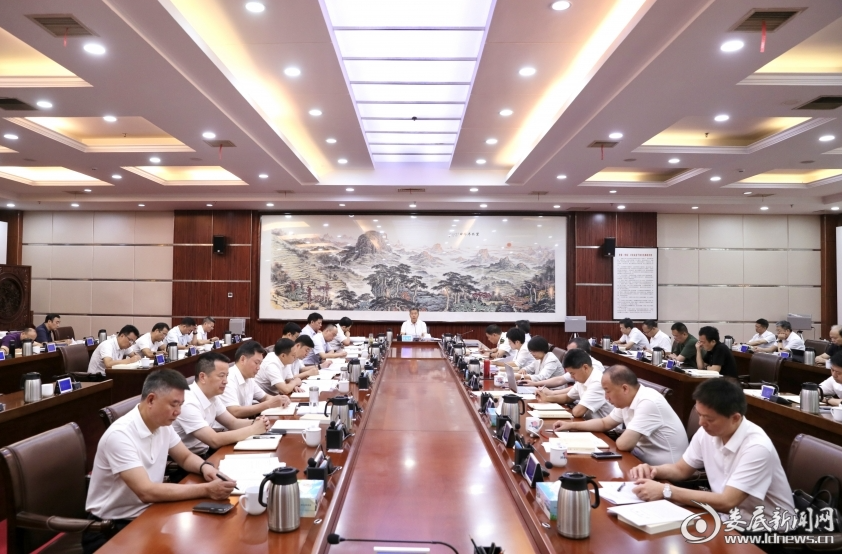 曾超群：深學篤行習近平經(jīng)濟思想 加快建設現(xiàn)代化新婁底