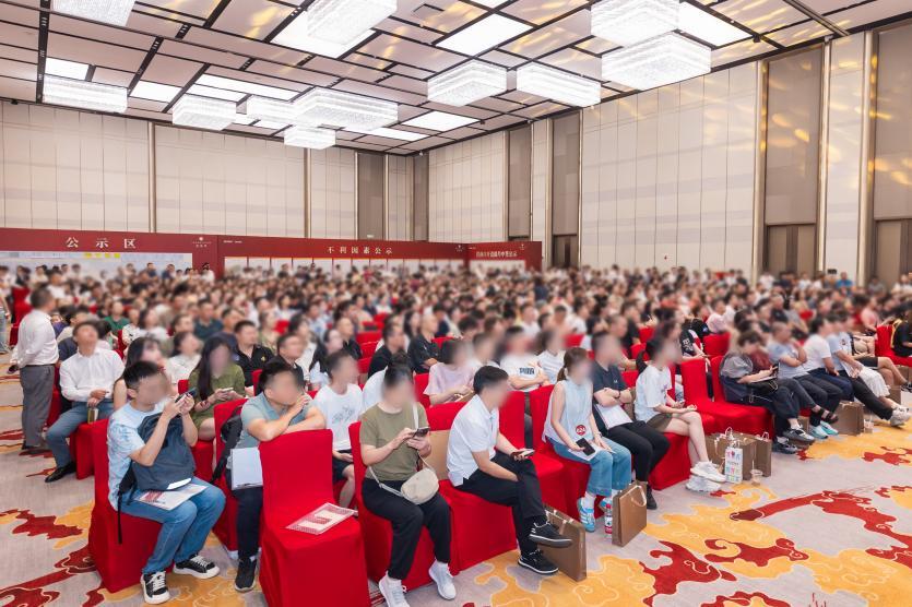 長(zhǎng)沙樓市迎“現(xiàn)象級(jí)”熱銷 招商序首開去化率達(dá)95%
