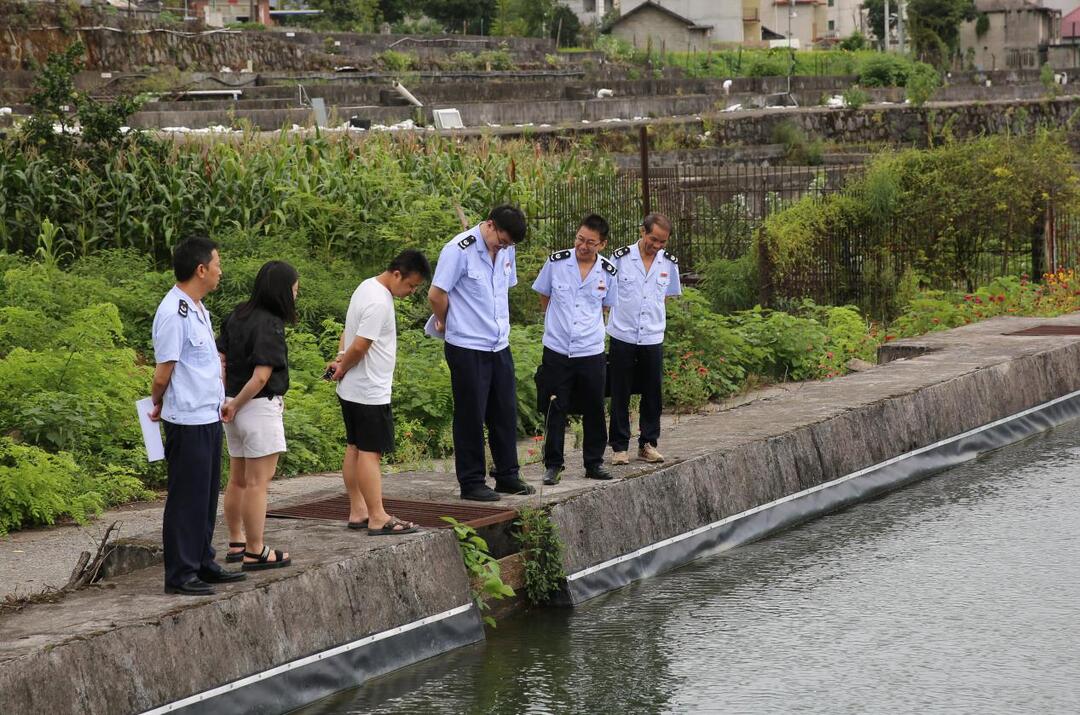 花垣稅務：“稅路通?湘連企”精準服務為外貿企業(yè)“走出去”注入“稅動能”