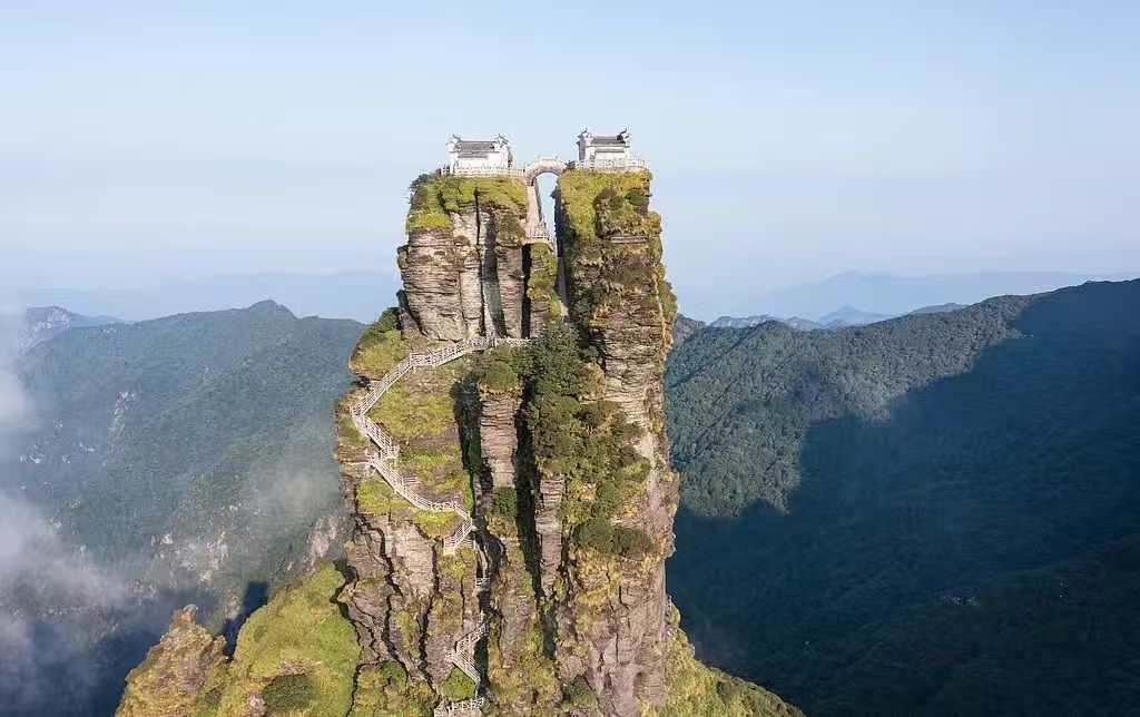 詩歌丨登梵凈山