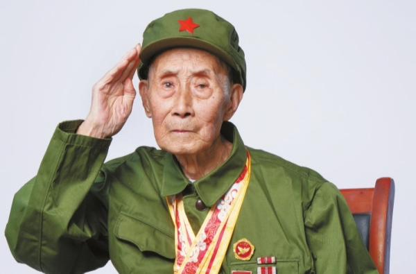尋訪抗戰(zhàn)老兵丨“當(dāng)兵不怕死，怕死不當(dāng)兵”——訪抗戰(zhàn)老兵黃國(guó)熙