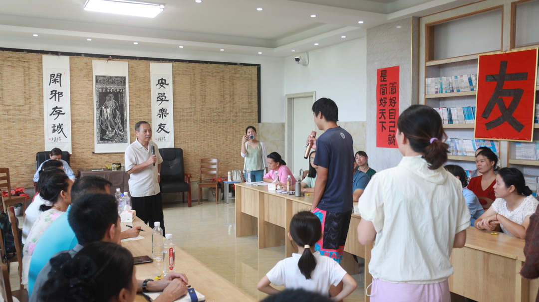 古禮潤心 親情歸航：新田縣家庭修心營開啟傳統(tǒng)文化治愈之旅