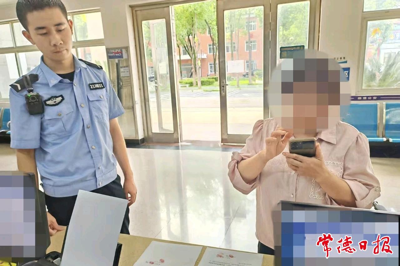 千鈞一發(fā)！20萬元即將轉(zhuǎn)給騙子，民警沖進(jìn)房間“虎口奪錢”
