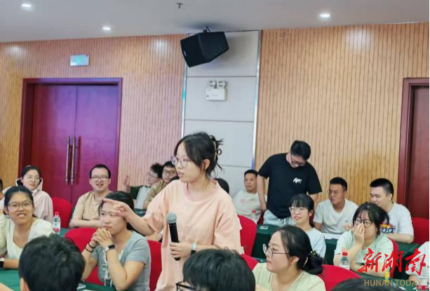 婁底市中心醫(yī)院舉辦住培主題團建活動