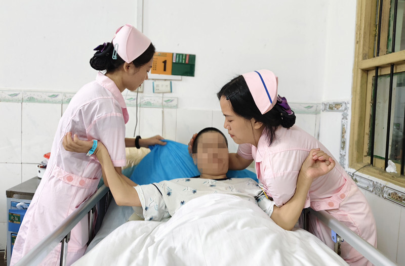道縣中醫(yī)醫(yī)院腫瘤科護士長王麗娟：以仁心守護生命，用專業(yè)重塑尊嚴(yán)