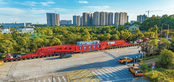 429噸“巨無霸”上路