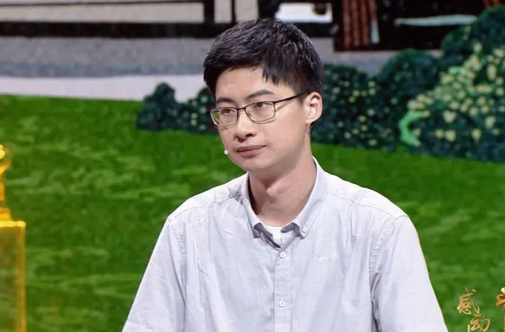 清華大學(xué)開學(xué)，龐眾望脫稿演講
