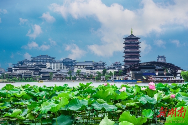 微短劇超級片場，憑什么崛起在望城？@湖南日報