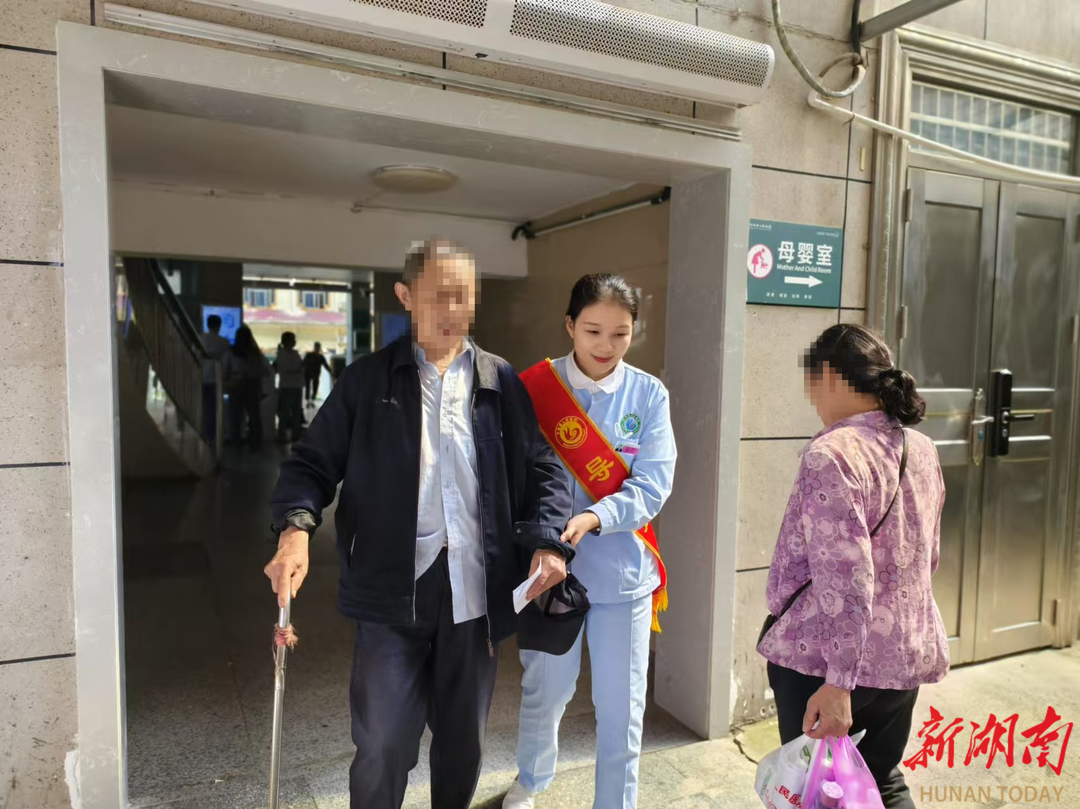 六大維度齊發(fā)力 全流程服務(wù)暖人心——寧遠(yuǎn)縣人民醫(yī)院“醫(yī)療服務(wù)提升年”紀(jì)實(shí)