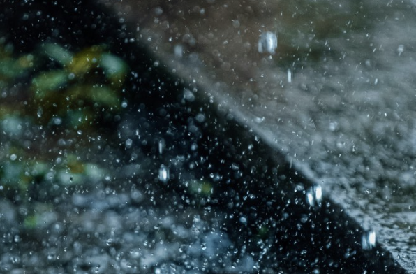 高温黄色+暴雨蓝色 中央气象台发布双预警